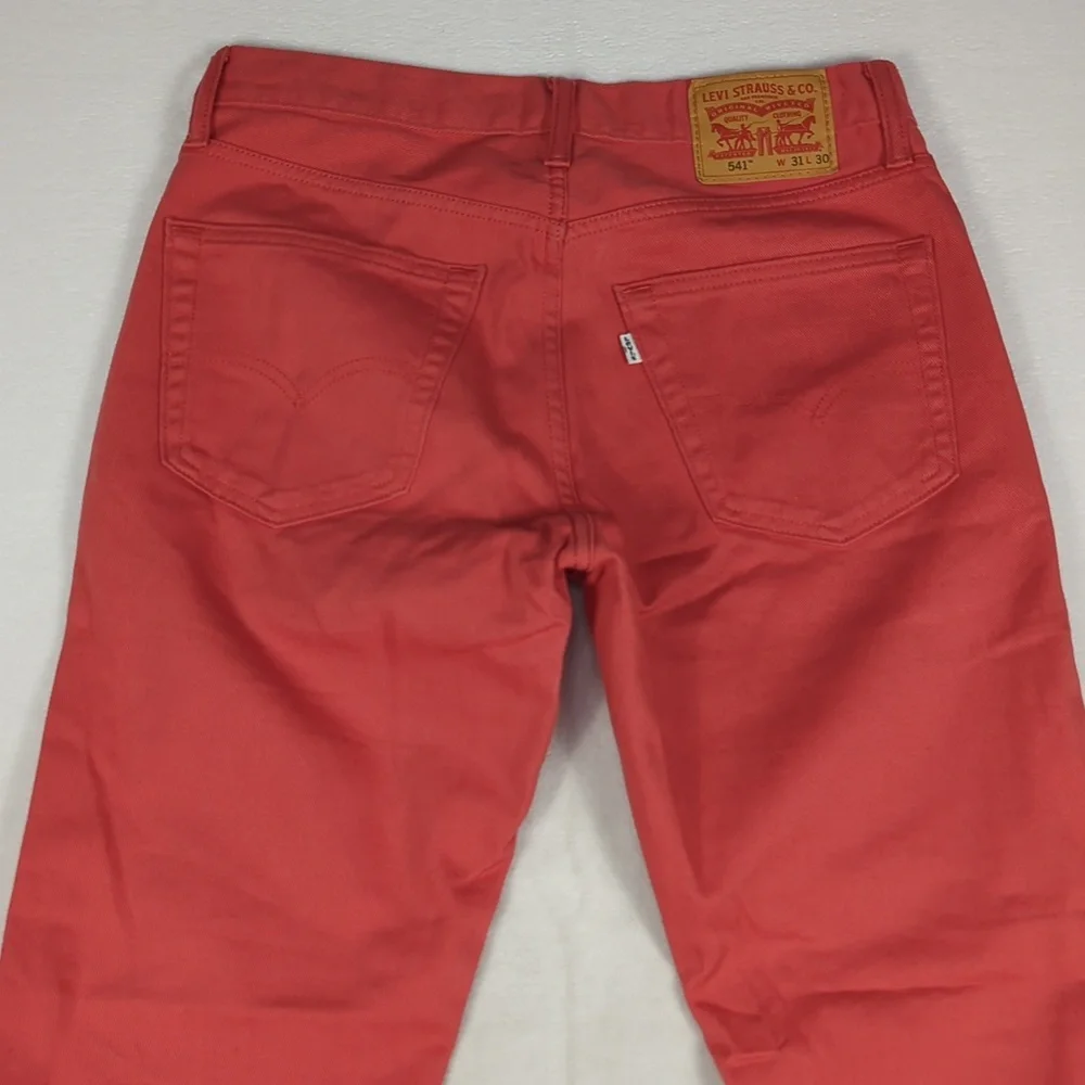 Levi's 541‎ Athletic Fit Coral Red Denim Mens Jeans Size 31